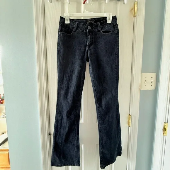 lei Vintage Women's Dark-Wash Chelsea Boot Cut Jeans with Embroidery - Picture 2 of 6